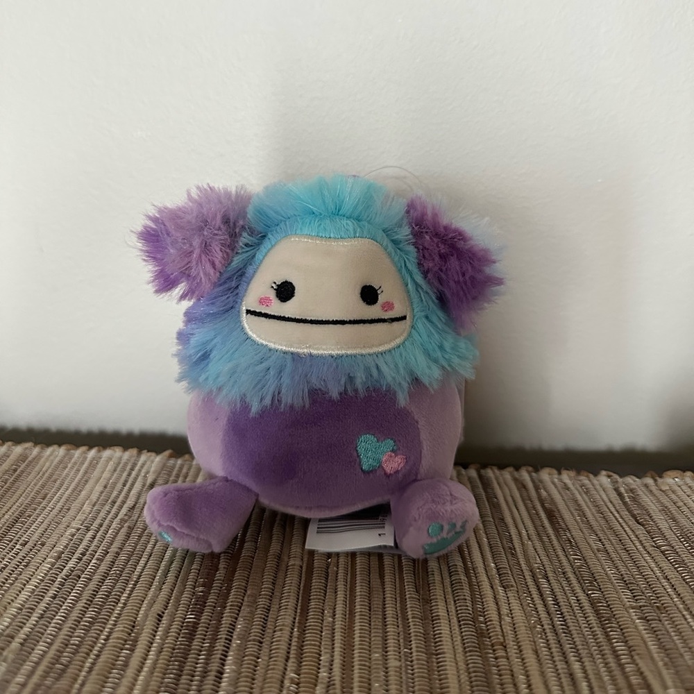 Eden Squishmallow Clip